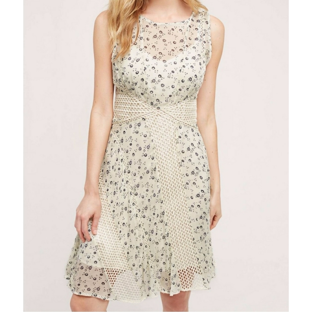 9) FLOREAT Floral sleeveless knit lace crochet NEW Sz. 10